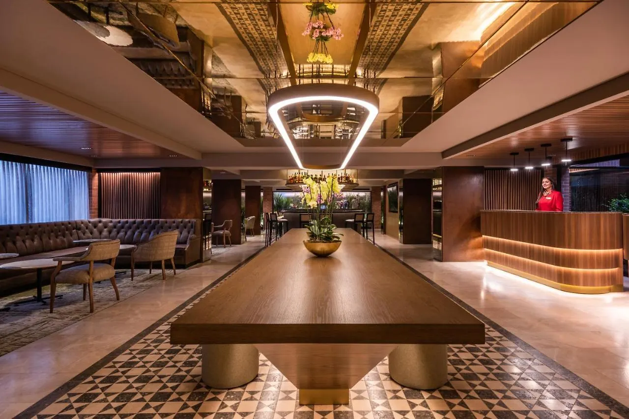Hotel Estelar La Fontana 보고타